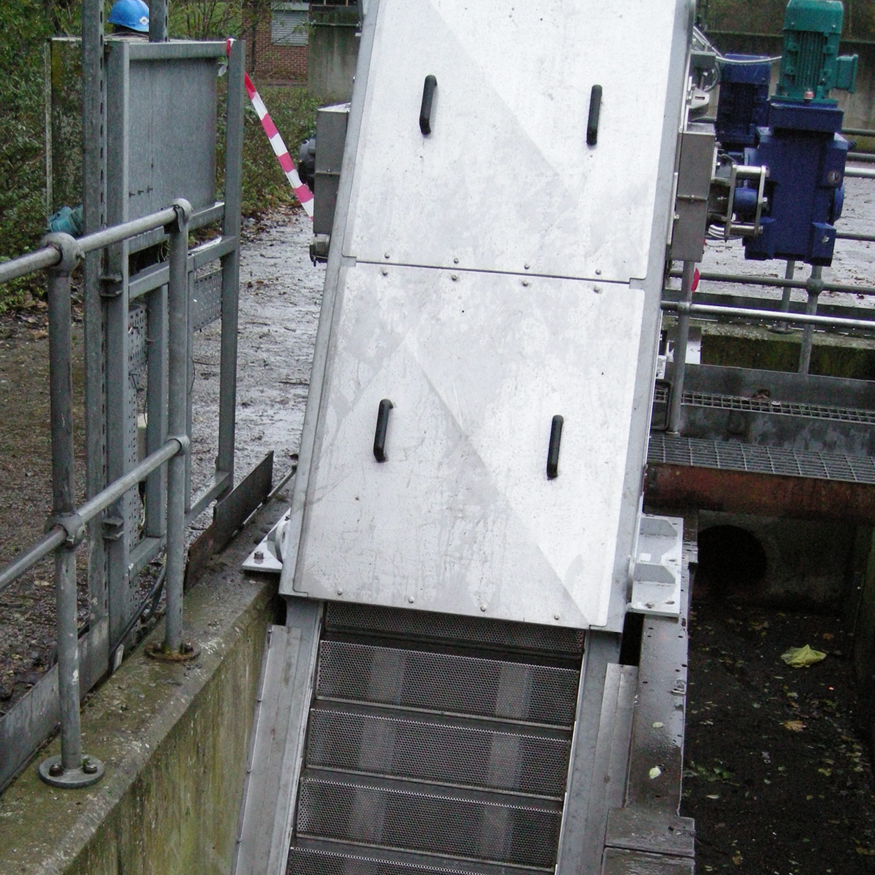 Screens & Associated